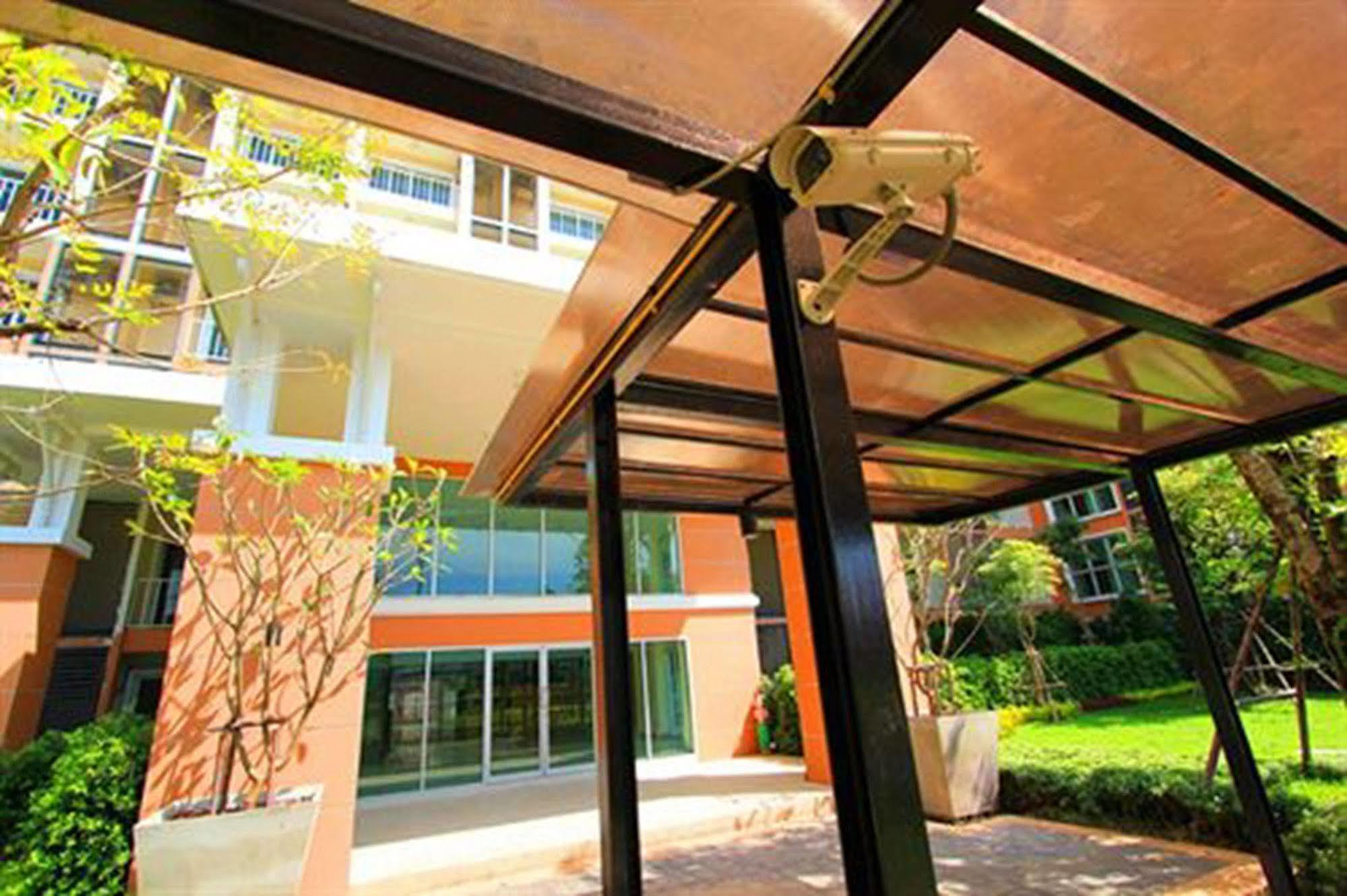 Grow Residences Bangkok Exterior foto